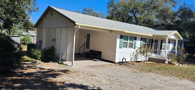 1708 E Wheeler Rd in Seffner, FL - Building Photo - Building Photo