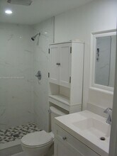 19025 NW 62nd Ave in Hialeah, FL - Building Photo - Building Photo