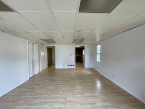 610 E 4th St, Unit 610 in Mishawaka, IN - Foto de edificio - Building Photo