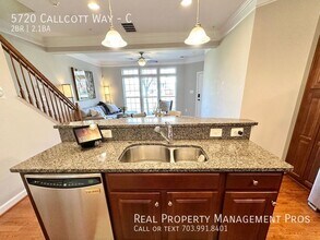 5720 Callcott Way in Alexandria, VA - Building Photo - Building Photo