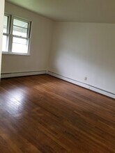 37 Grant St, Unit apt3 in Fairview, NJ - Building Photo - Building Photo