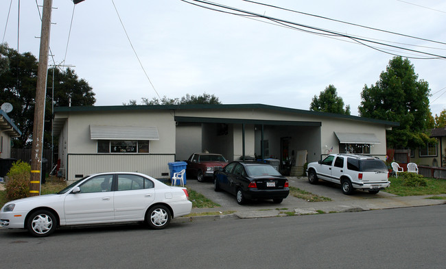 1023 Butte Ct in Santa Rosa, CA - Building Photo - Building Photo