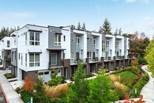 Lario in Bellevue, WA - Building Photo