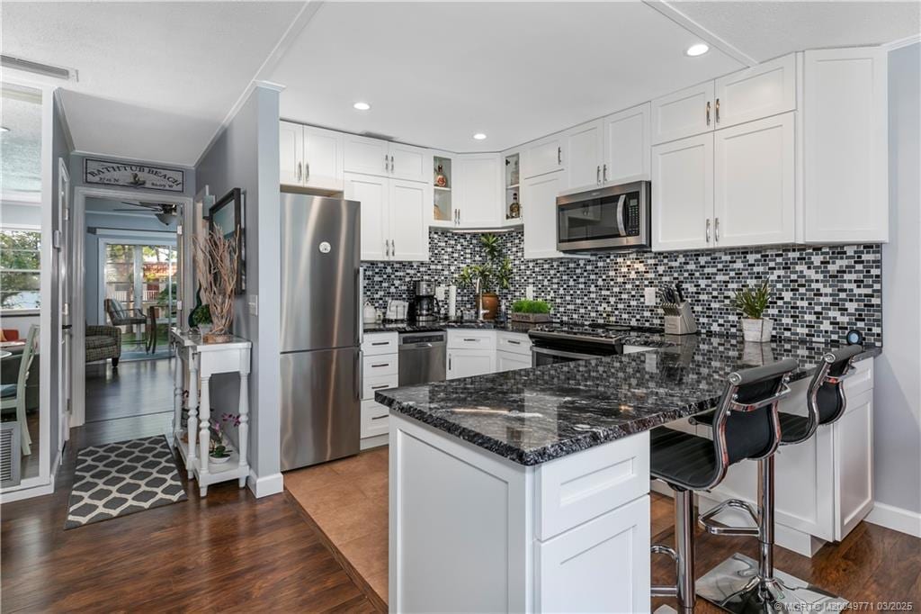2600 SE Ocean Blvd in Stuart, FL - Building Photo