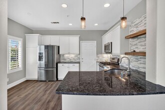 810 Daybreak Pl in Vista, CA - Building Photo - Building Photo
