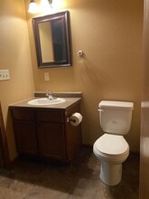 1261 15th St W in Dickinson, ND - Building Photo - Building Photo