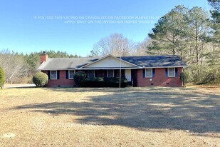 190 Bowen Rd in Stockbridge, GA - Building Photo