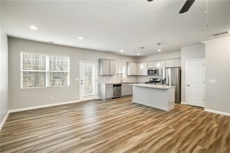 18 Laurel Dr E in Dawsonville, GA - Building Photo - Building Photo
