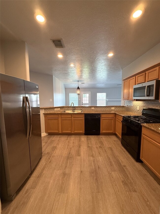 property at 850 Saltcreek Bend Ln