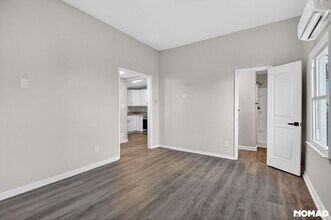 249 Lee St in Hampton, VA - Foto de edificio - Building Photo