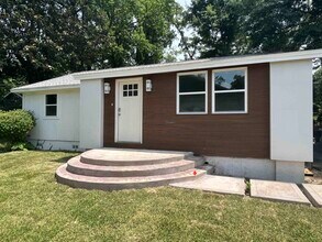 719 E Tennessee St in Tallahassee, FL - Building Photo - Building Photo