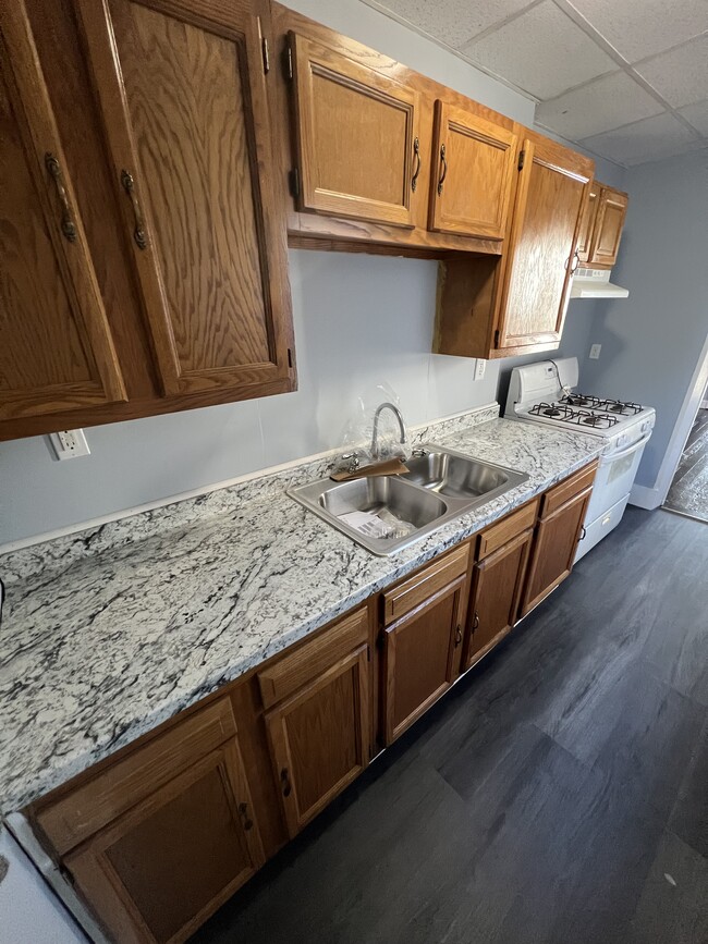 85 Deane St in New Bedford, MA - Building Photo - Building Photo