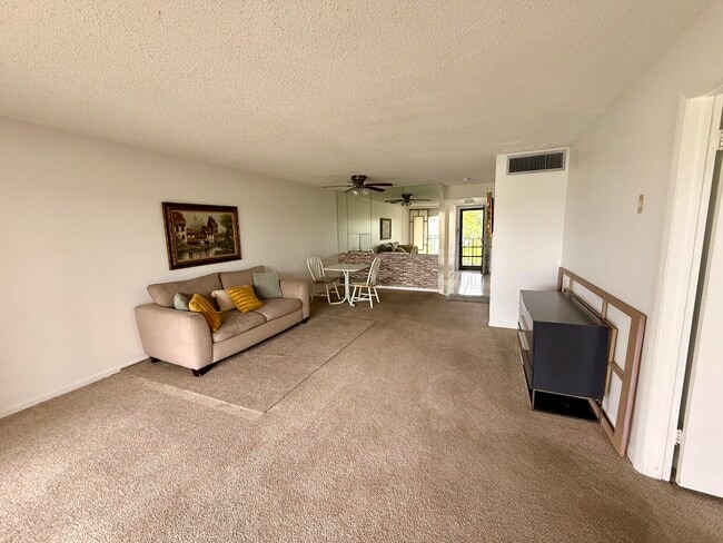 4387 Trevi Ct in Greenacres, FL - Building Photo - Building Photo