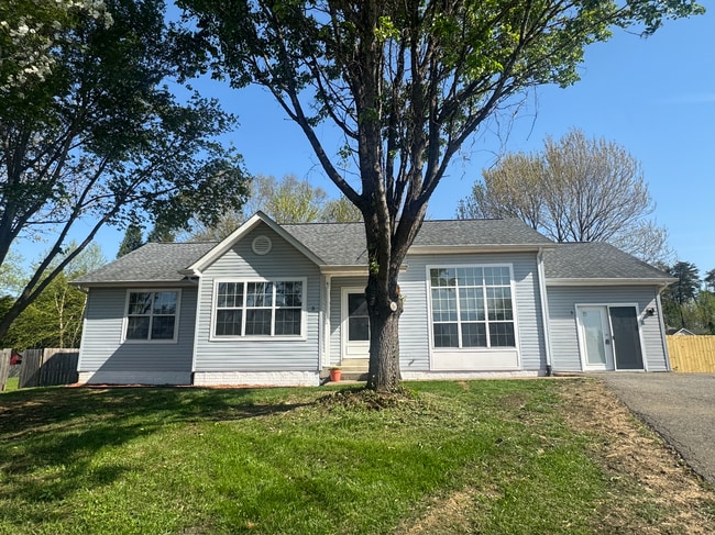 5 Renwick Ct