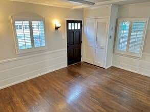 317 8th Pl in Manhattan Beach, CA - Building Photo - Building Photo