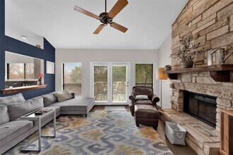 4404 Travis Country Cir in Austin, TX - Building Photo - Building Photo