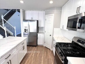 9828 Maidenfair Ct in Las Vegas, NV - Building Photo - Building Photo