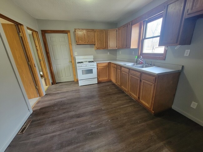 514 E Marquette St in Ottawa, IL - Building Photo - Building Photo