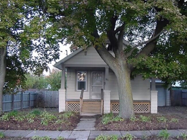 property at 1911 Alpha St