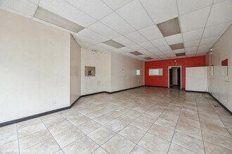 518 S Laramie Ave in Chicago, IL - Building Photo - Building Photo