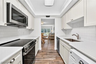 3930 Belair Ln in Naples, FL - Building Photo - Building Photo