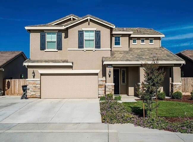 property at 3212 N Glacier Way