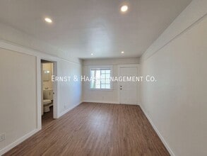 154 E Eagle St in Long Beach, CA - Building Photo - Building Photo
