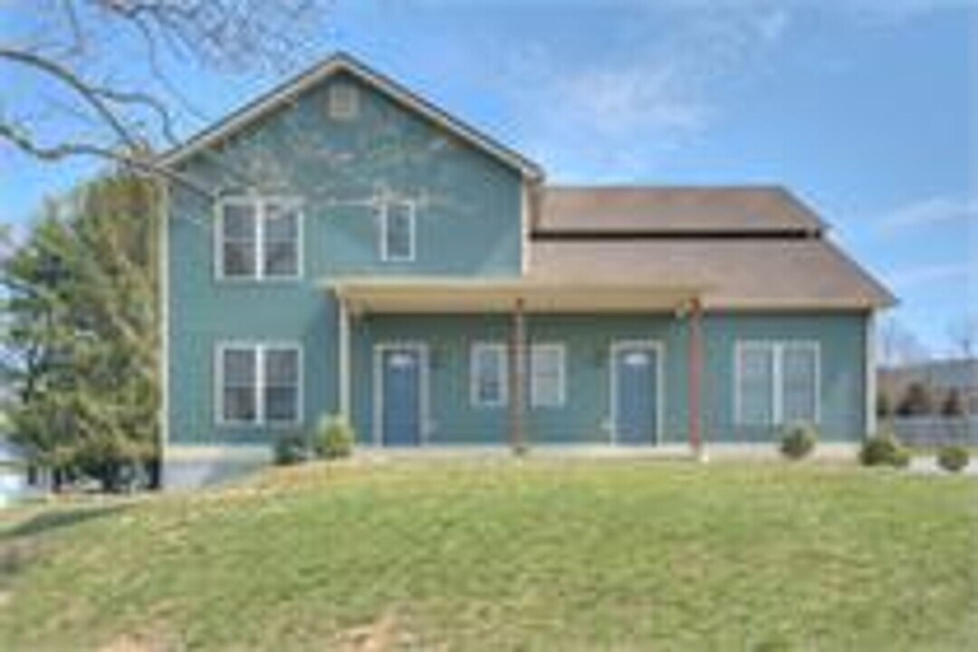 1608 Whipple Dr in Blacksburg, VA - Building Photo