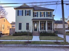 220 Labarre Dr in Metairie, LA - Building Photo