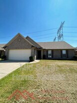 8894 Smith Ranch Dr in Southaven, MS - Building Photo