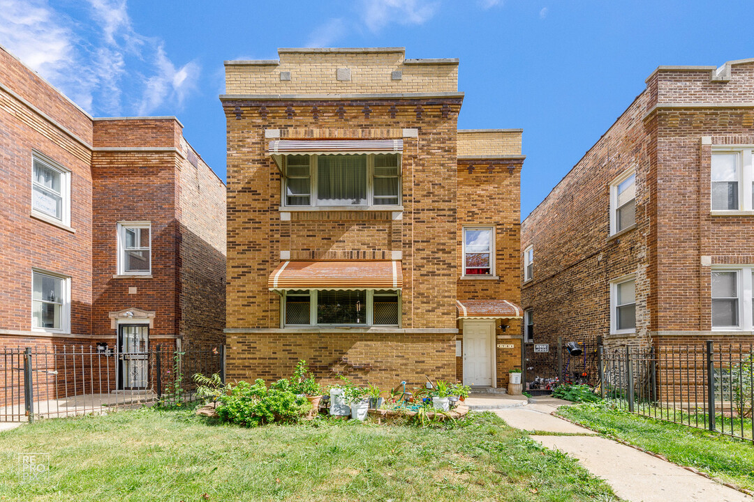 1741 N Mayfield Ave in Chicago, IL - Building Photo