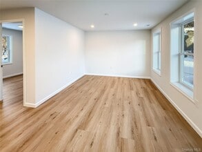 4332 Albany Post Rd in Hyde Park, NY - Building Photo - Building Photo