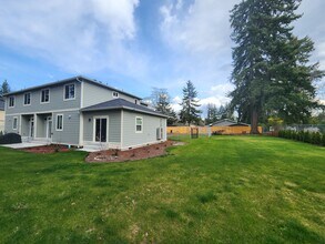 958 152nd St E in Parkland, WA - Building Photo - Building Photo