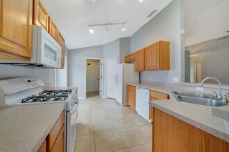 230 Ronaldale Ave in Haines City, FL - Building Photo - Building Photo