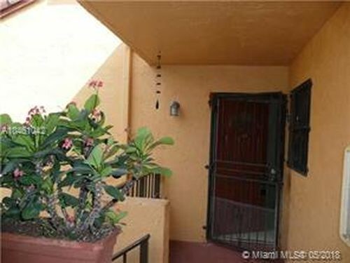 10885 NW 7th St in Miami, FL - Building Photo - Building Photo