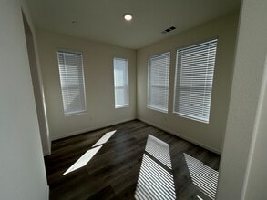 3538 E Harter Ave in Visalia, CA - Building Photo - Building Photo
