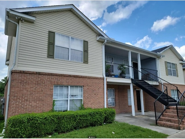 property at 120 Keyport Ct