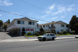 Four Palms Terrace in Vista, CA - Building Photo - Building Photo