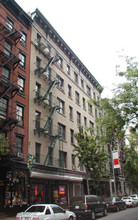 106-110 Christopher St in New York, NY - Building Photo - Building Photo