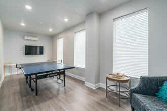 200 5th Apartments in York, PA - Building Photo - Interior Photo