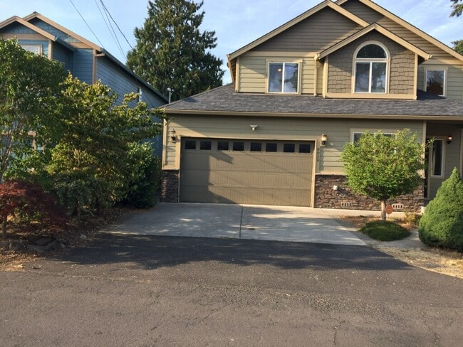 property at 6029 SE Malden St