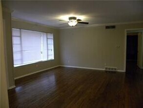 7274 Hardisty St in Richland Hills, TX - Building Photo - Building Photo