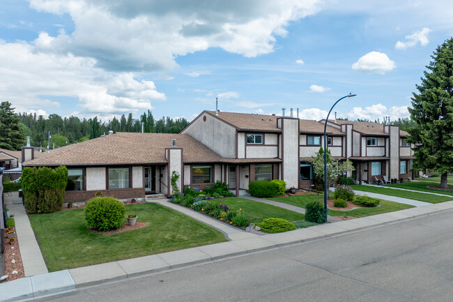 Parkvale Downs in Red Deer, AB - Building Photo - Building Photo