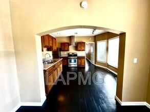 1063 E Orange Grove Blvd in Pasadena, CA - Building Photo - Building Photo