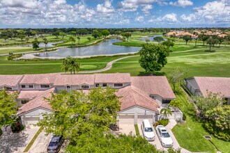 495 Prestwick Cir in Palm Beach Gardens, FL - Building Photo - Building Photo