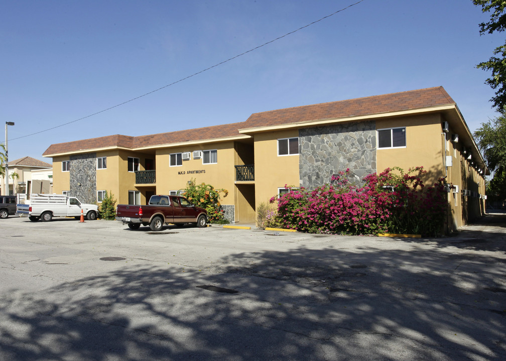 M.K.D Apartments in Hialeah, FL - Foto de edificio