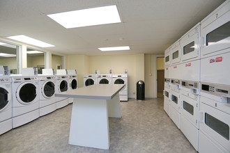 The Cornelius Apartments in Seattle, WA - Foto de edificio - Interior Photo