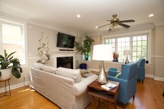 3721 N Clifton Ave in Chicago, IL - Building Photo - Building Photo