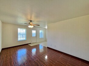 4003 Eula Bea Ct-Unit -Unit A in Killeen, TX - Foto de edificio - Building Photo