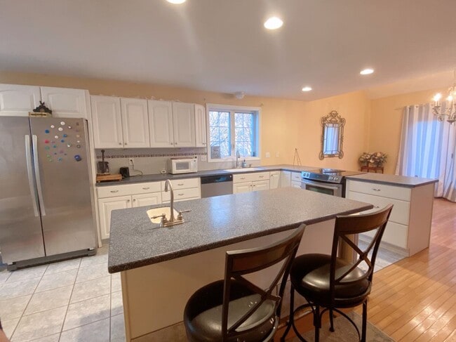 1 Nutmeg Ct in Mansfield, CT - Building Photo - Building Photo